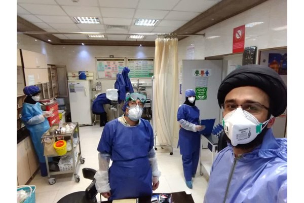 استقبال کادر پزشکی و بیماران از گروه جهادی روانشناسان/ویزیت بیماران در چهار بیمارستان تهران