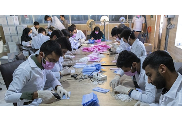 روزانه بیش از 20 هزار ماسک در قرارگاه شهید دکتر قاسمی تولید می‌شود