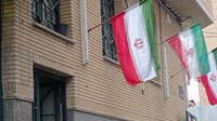 مردم قم پرچم ایران درب منازل نصب کردند+تصاویر